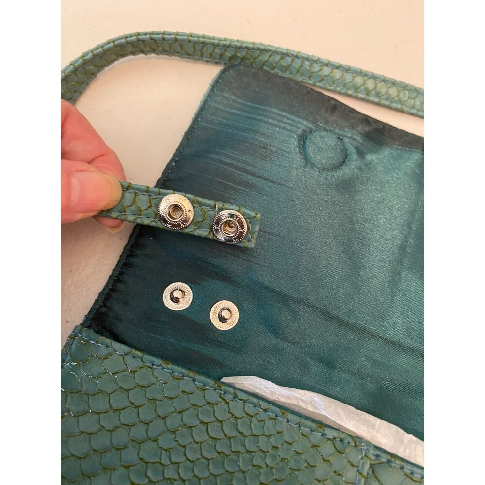 Jessica McClintock Faux Snakeskin Clutch Purse Magnetic Snap Shoulder Strap - Picture 6 of 11